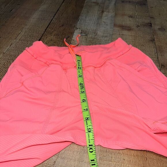 Lululemon Street to Studio Cropped Pants coral size 4 - Picture 5 of 10